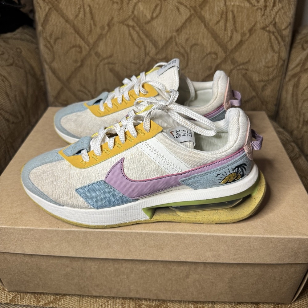 Nike Women's Air Max Pre Day SE Sail/Amethyst Wave (DJ9984 100), size 6 SNEAKERS